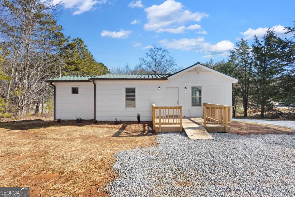 4064 Post Road Property Photo