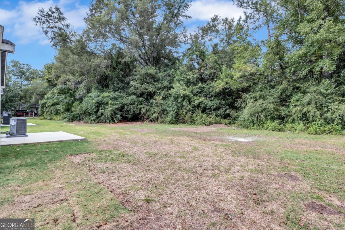 200 Elm Street Property Photo 13
