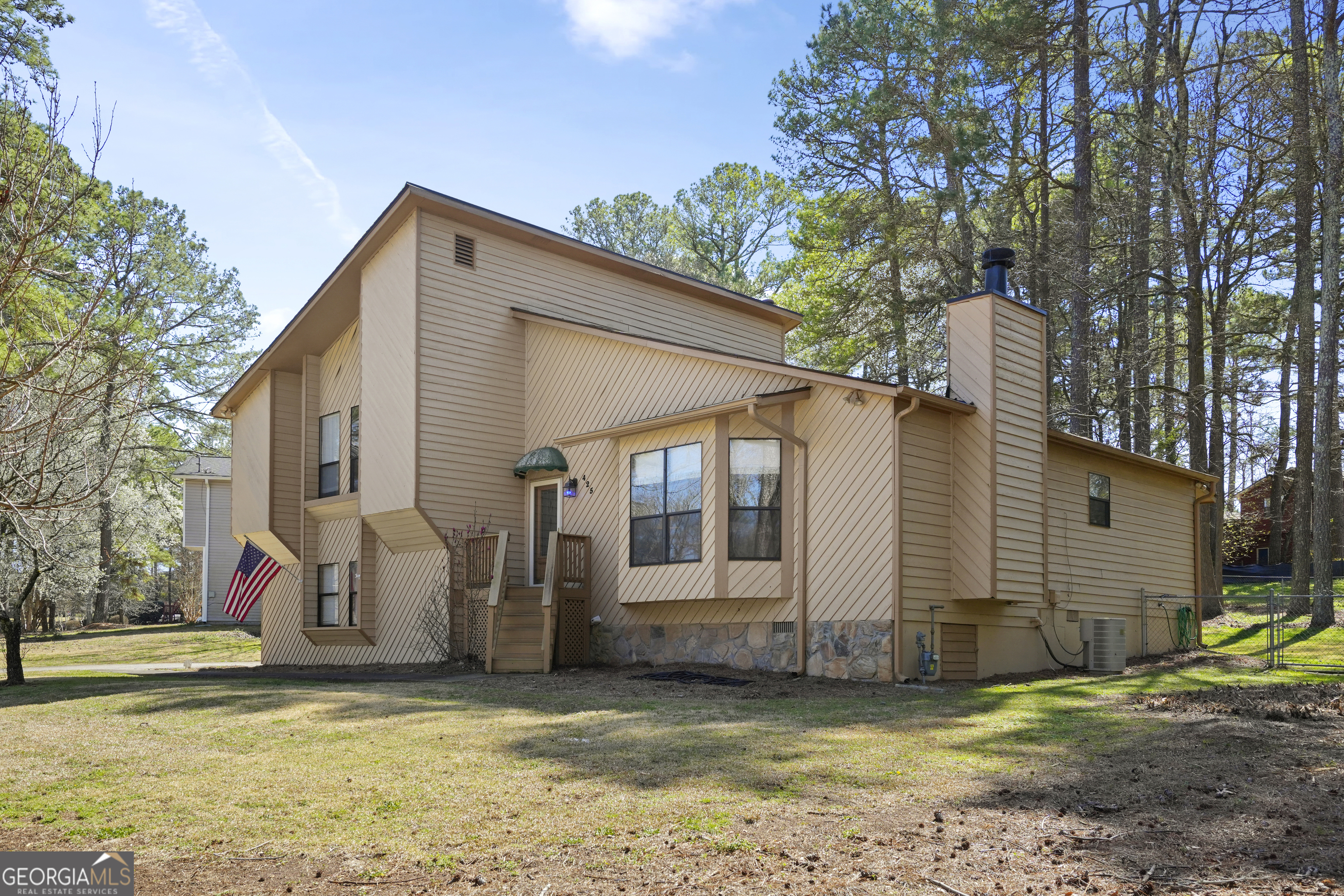 425 Ridgemont Drive Property Photo