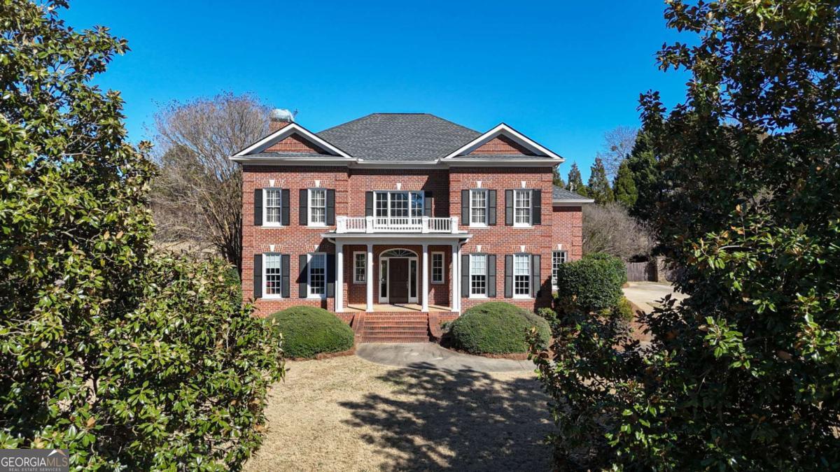 1400 Lake Wellbrook Drive Property Photo 1