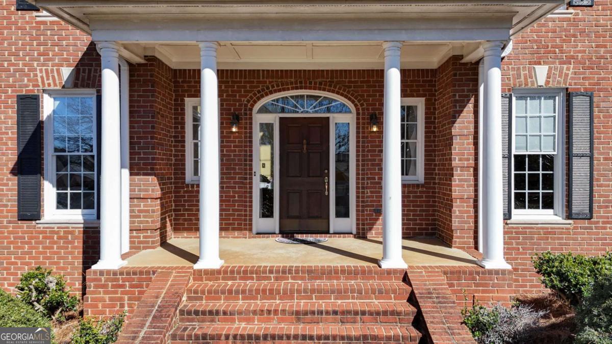 1400 Lake Wellbrook Drive Property Photo 3