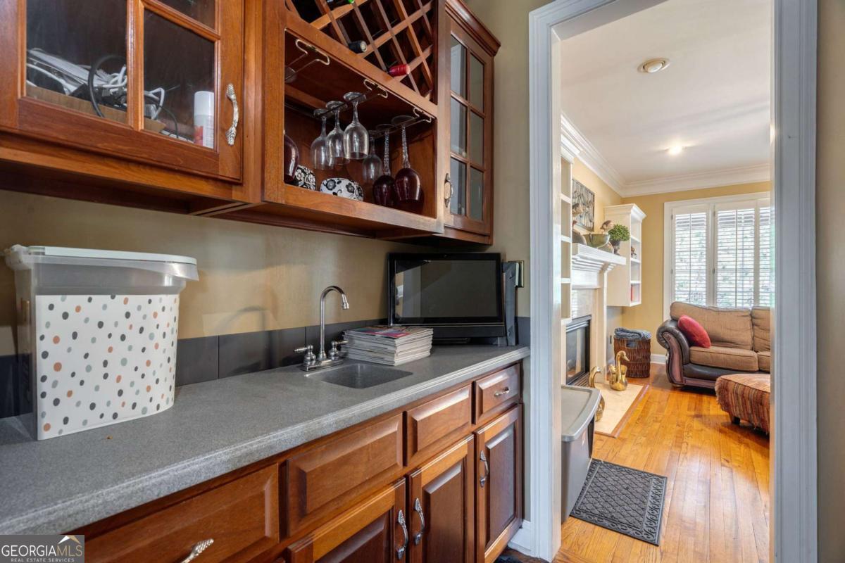1400 Lake Wellbrook Drive Property Photo 13
