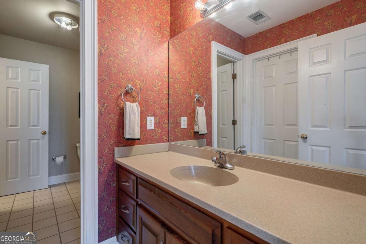 1400 Lake Wellbrook Drive Property Photo 36