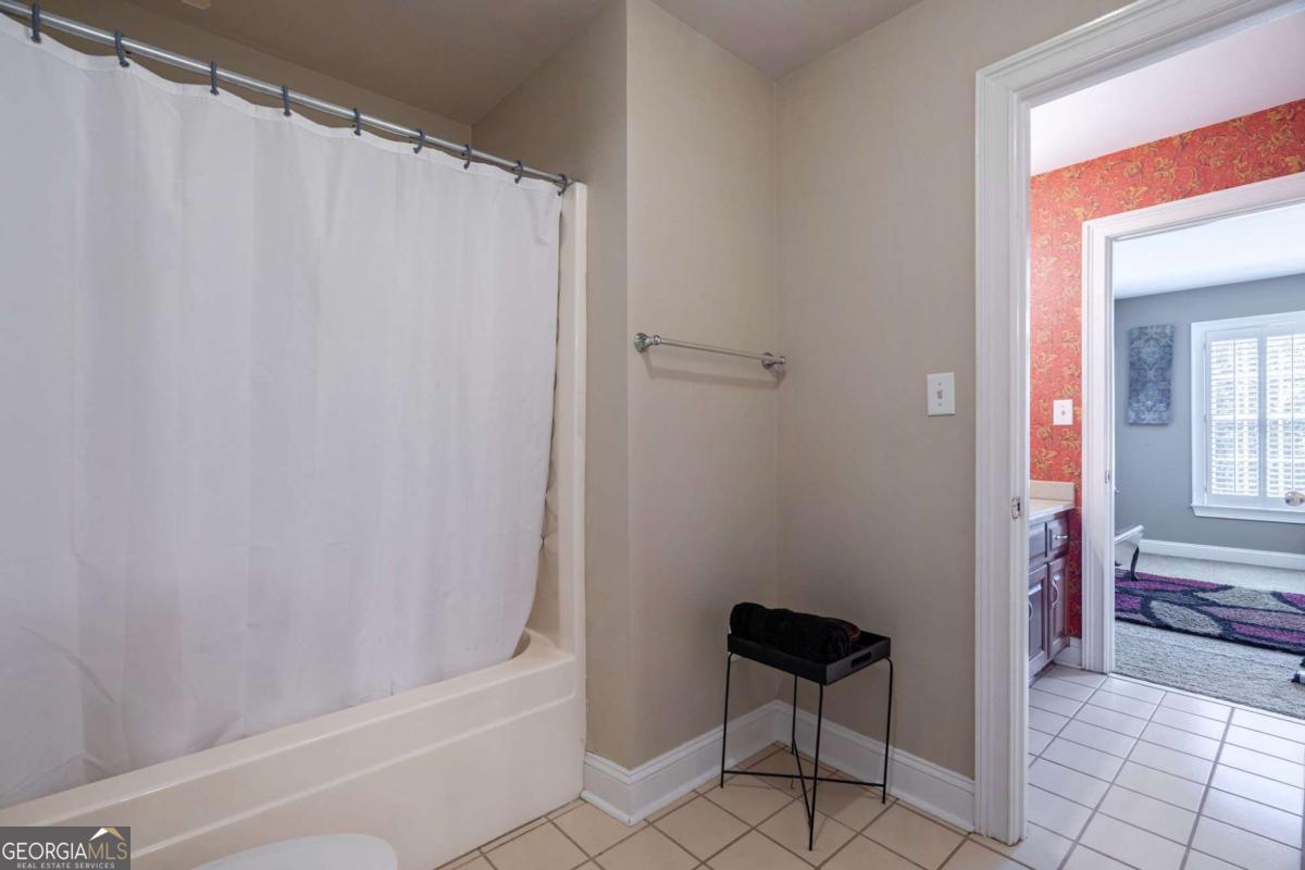 1400 Lake Wellbrook Drive Property Photo 38