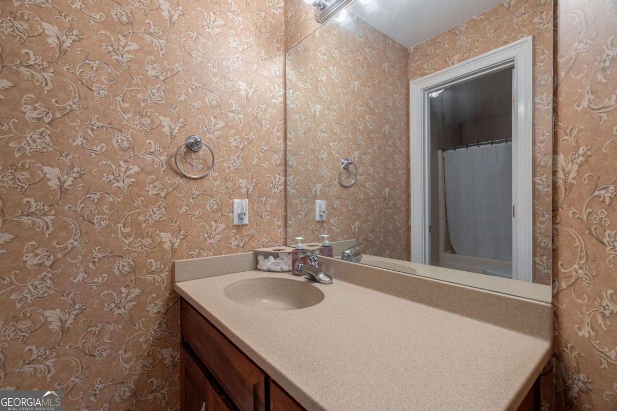1400 Lake Wellbrook Drive Property Photo 39