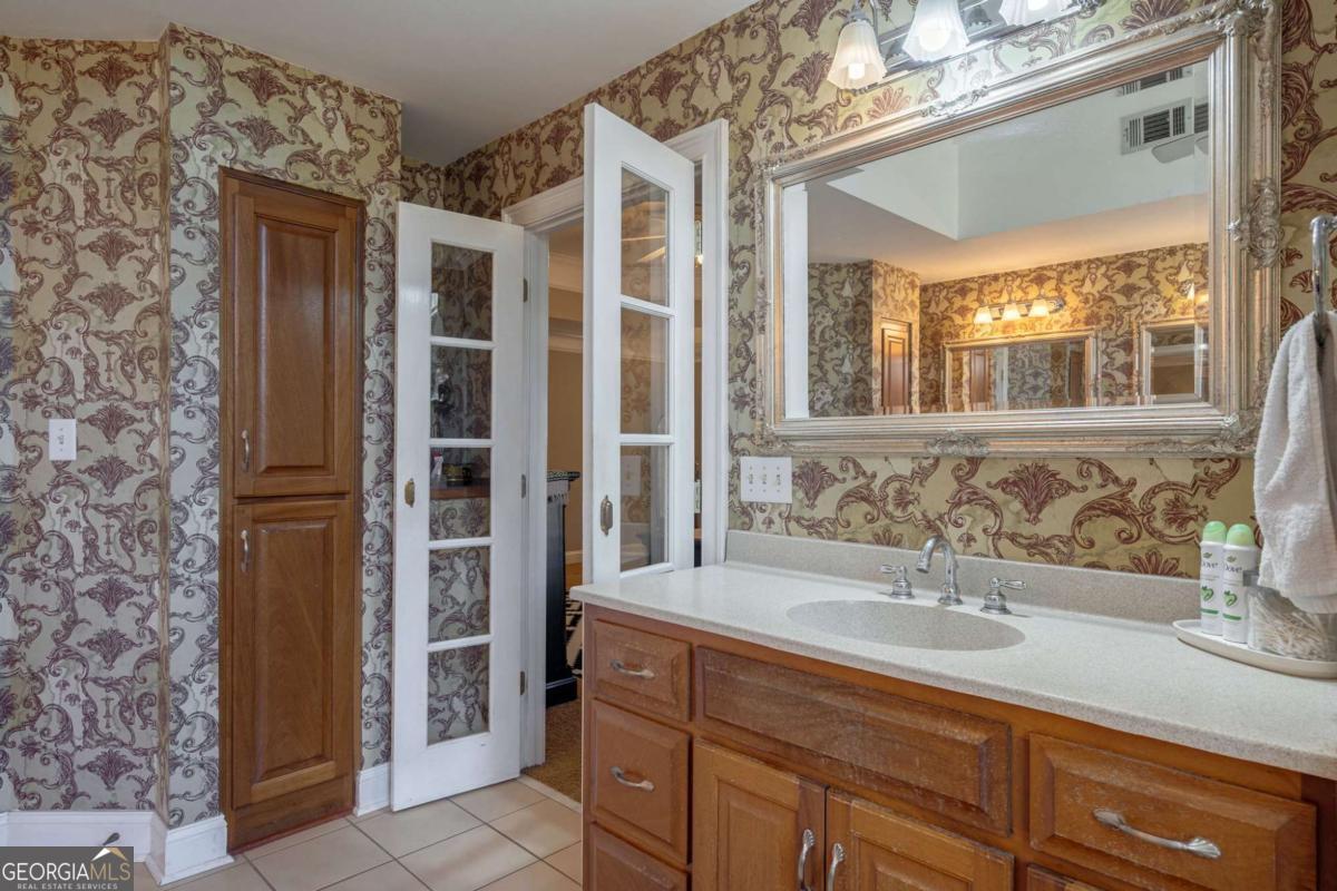 1400 Lake Wellbrook Drive Property Photo 51