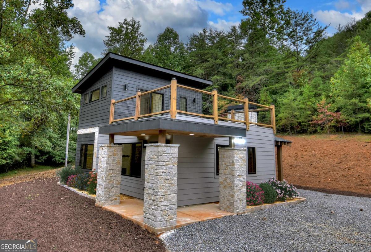 2634 Mountain View Road Property Photo