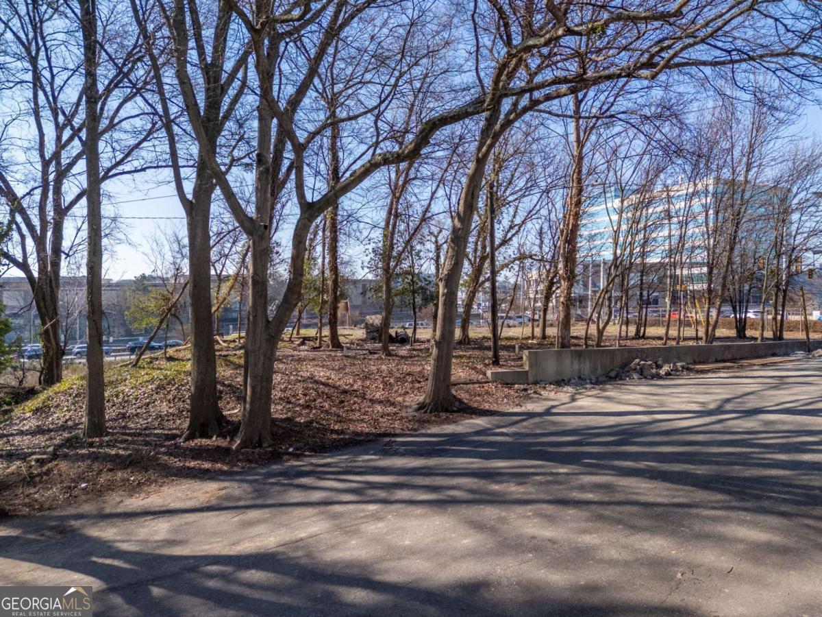 1849 Howell Mill Road Nw Property Photo 4