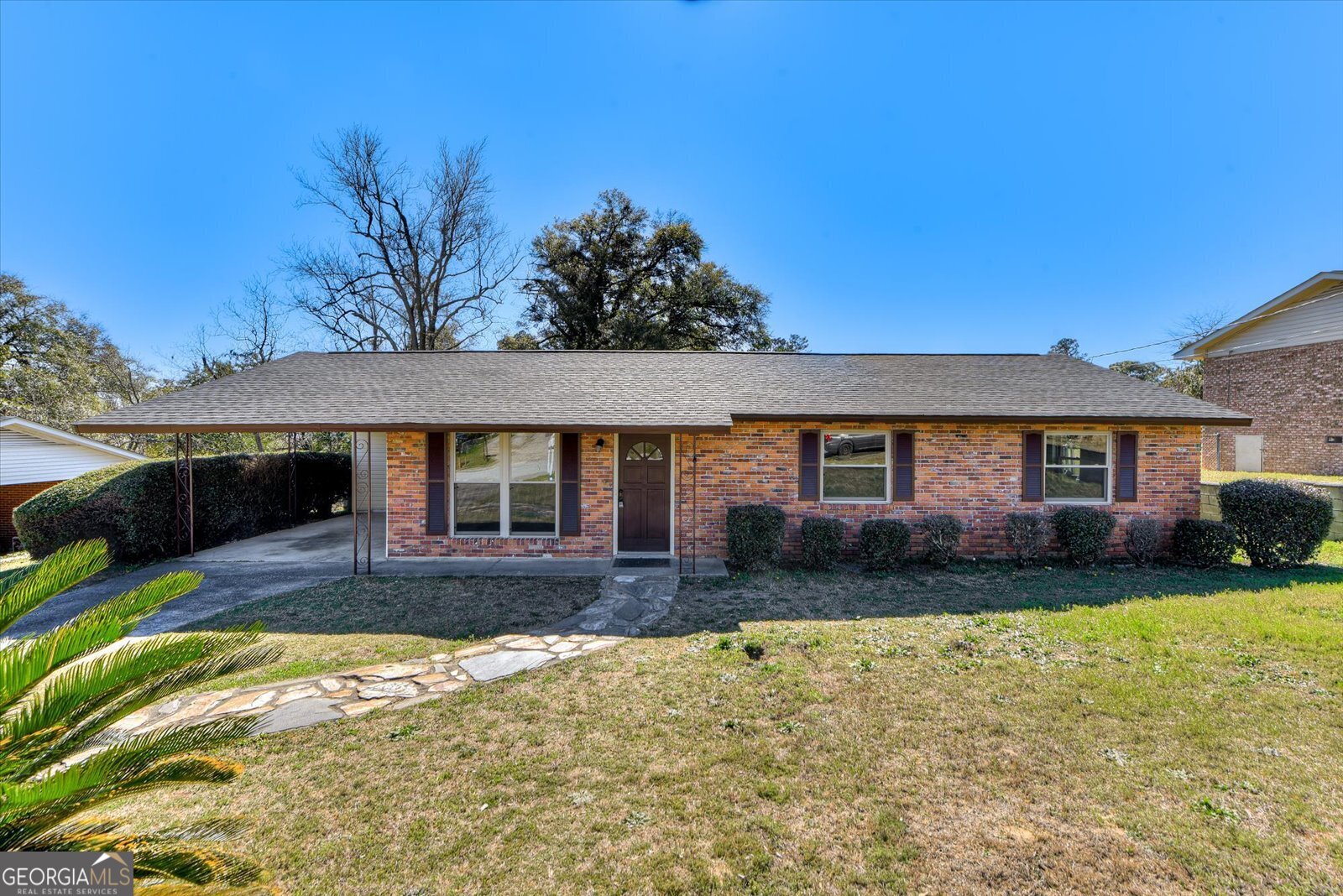 2075 Hillsinger Road Property Photo