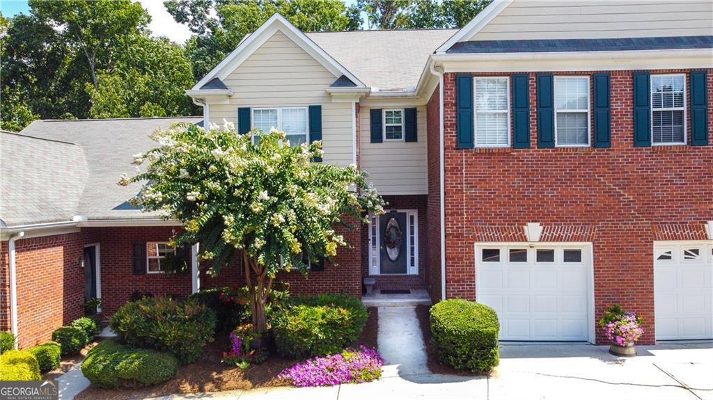 2075 Pine Tree Drive Property Photo