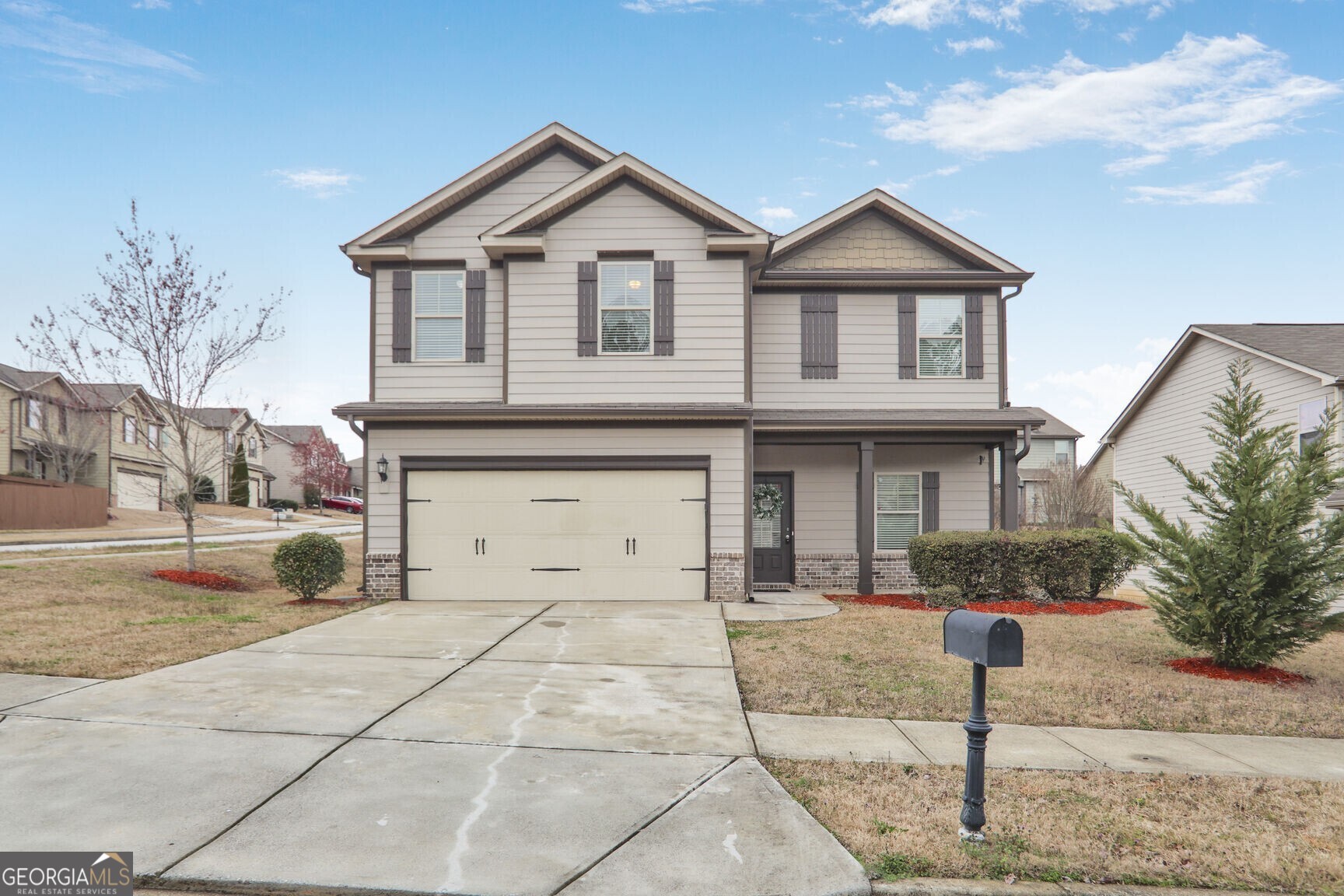 825 Donington Circle Property Photo