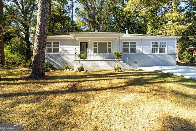 1652 Pine Circle Property Photo