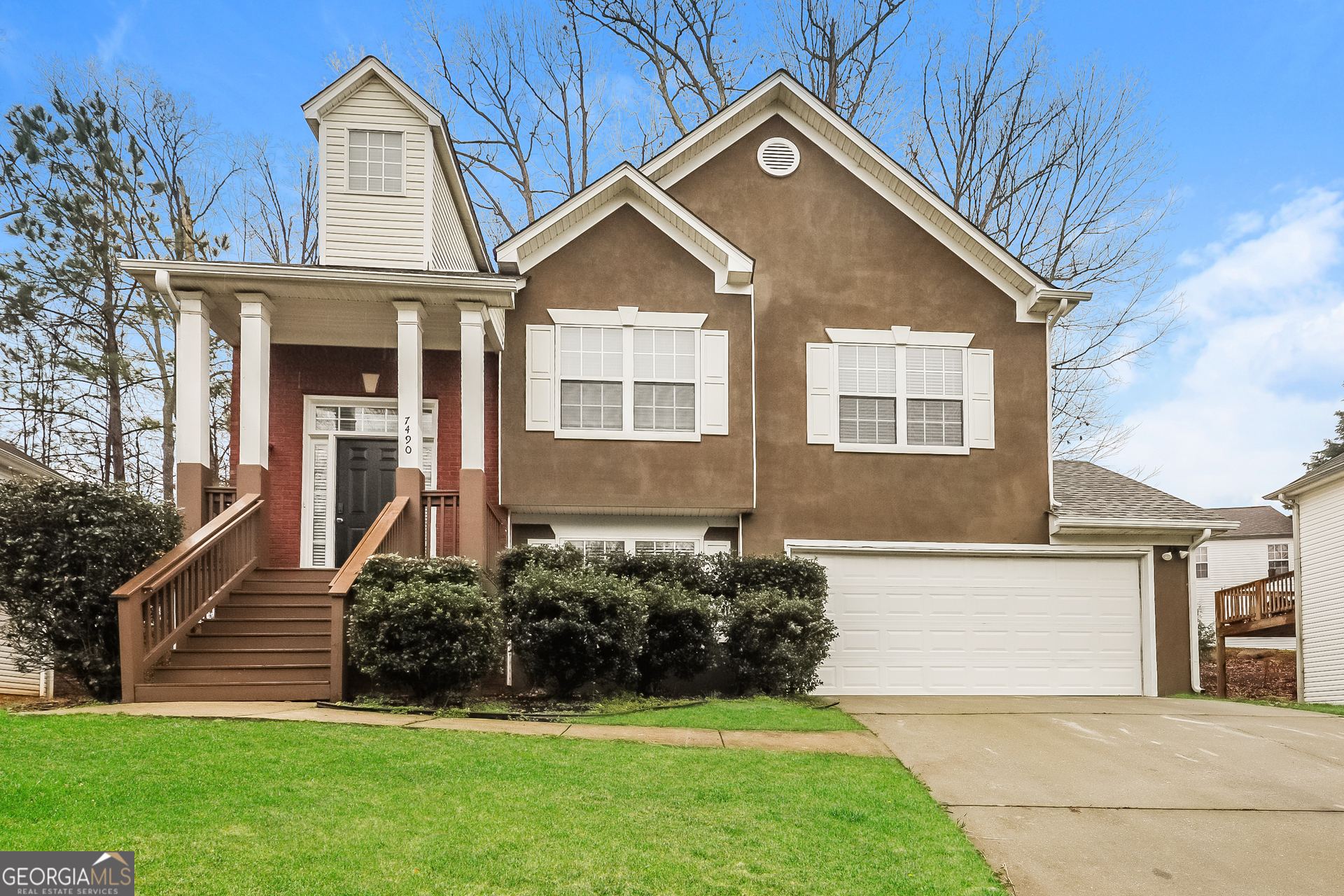 7490 Royale Court Property Photo