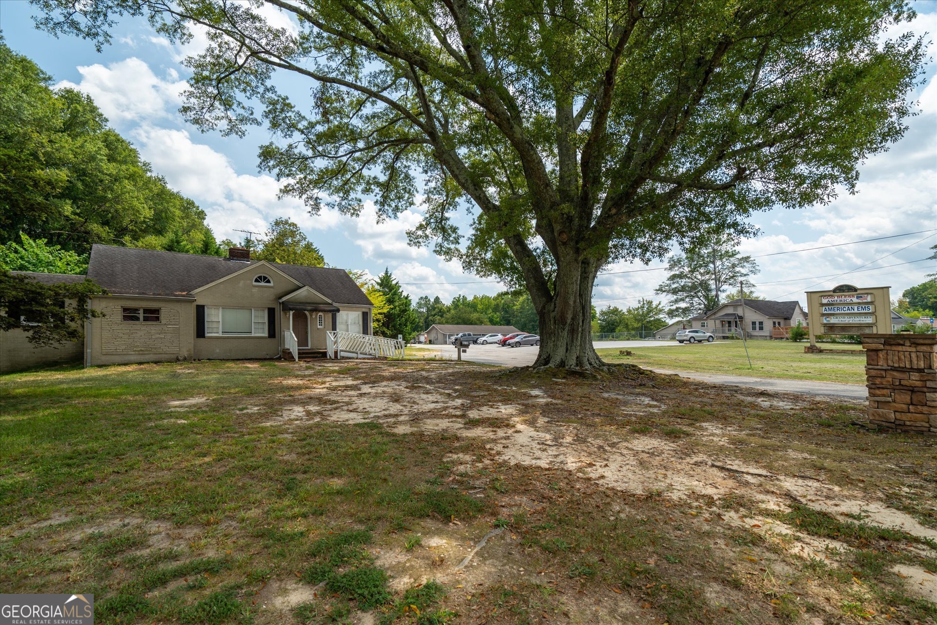 12751 Veterans Memorial Highway Property Photo 3
