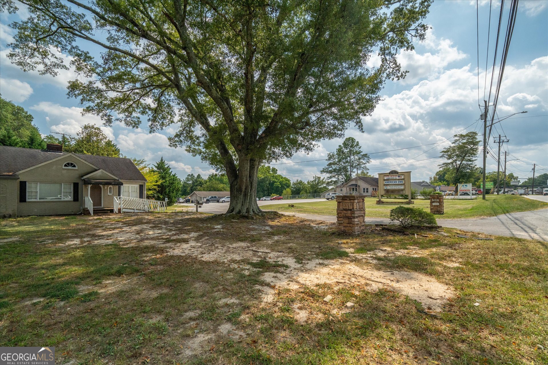 12751 Veterans Memorial Highway Property Photo 4