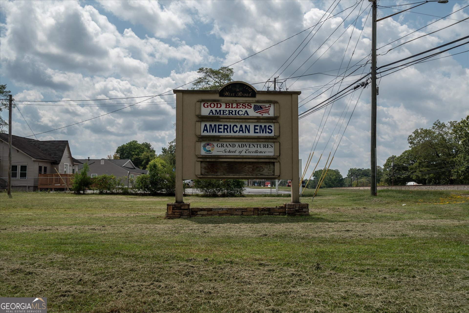 12755 Veterans Memorial Highway Property Photo 2