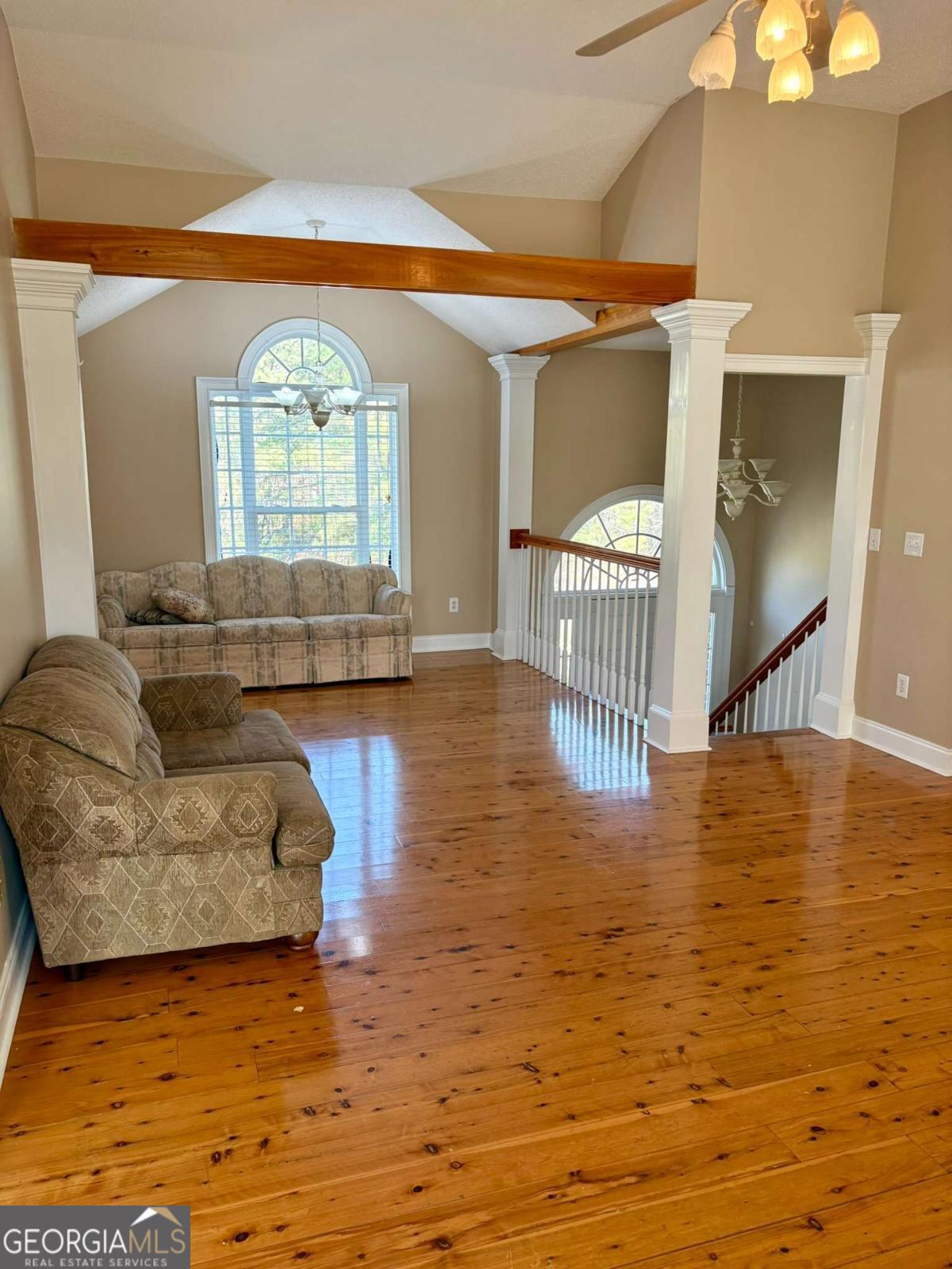 2715 Arnold Park Drive Property Photo 3