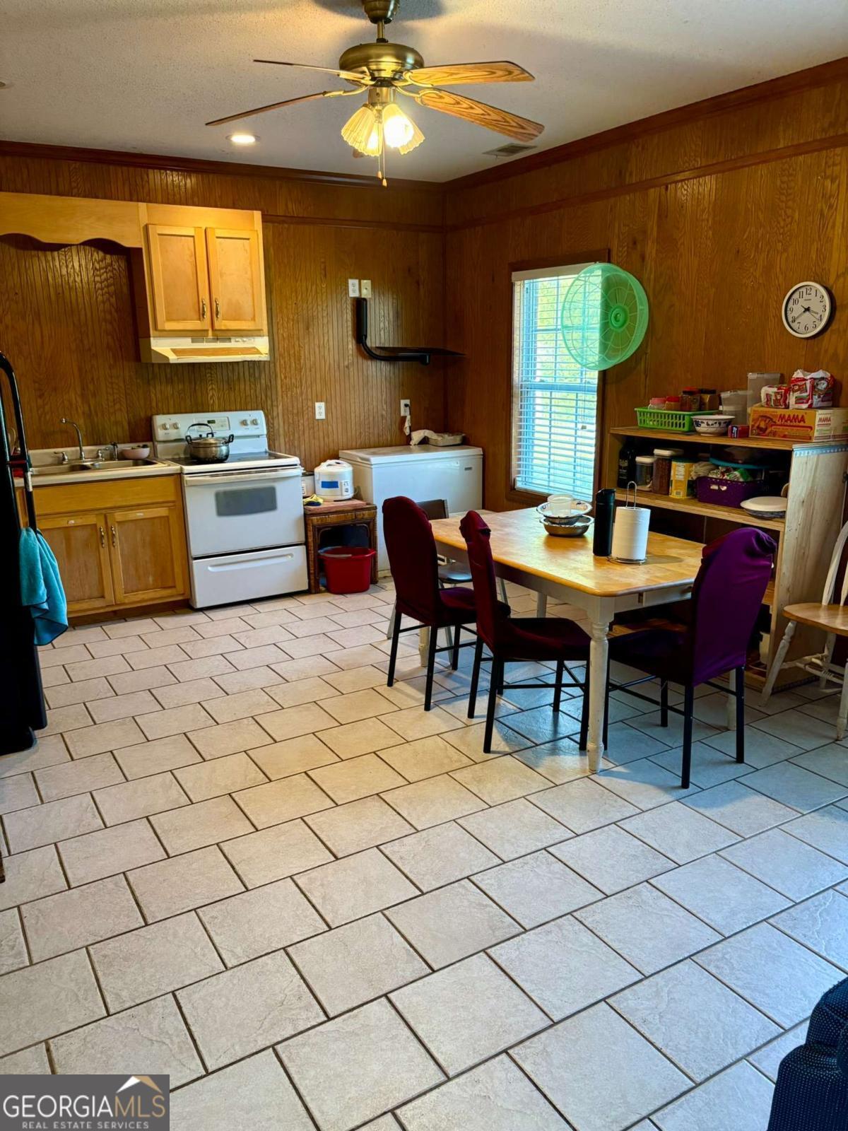 2715 Arnold Park Drive Property Photo 20