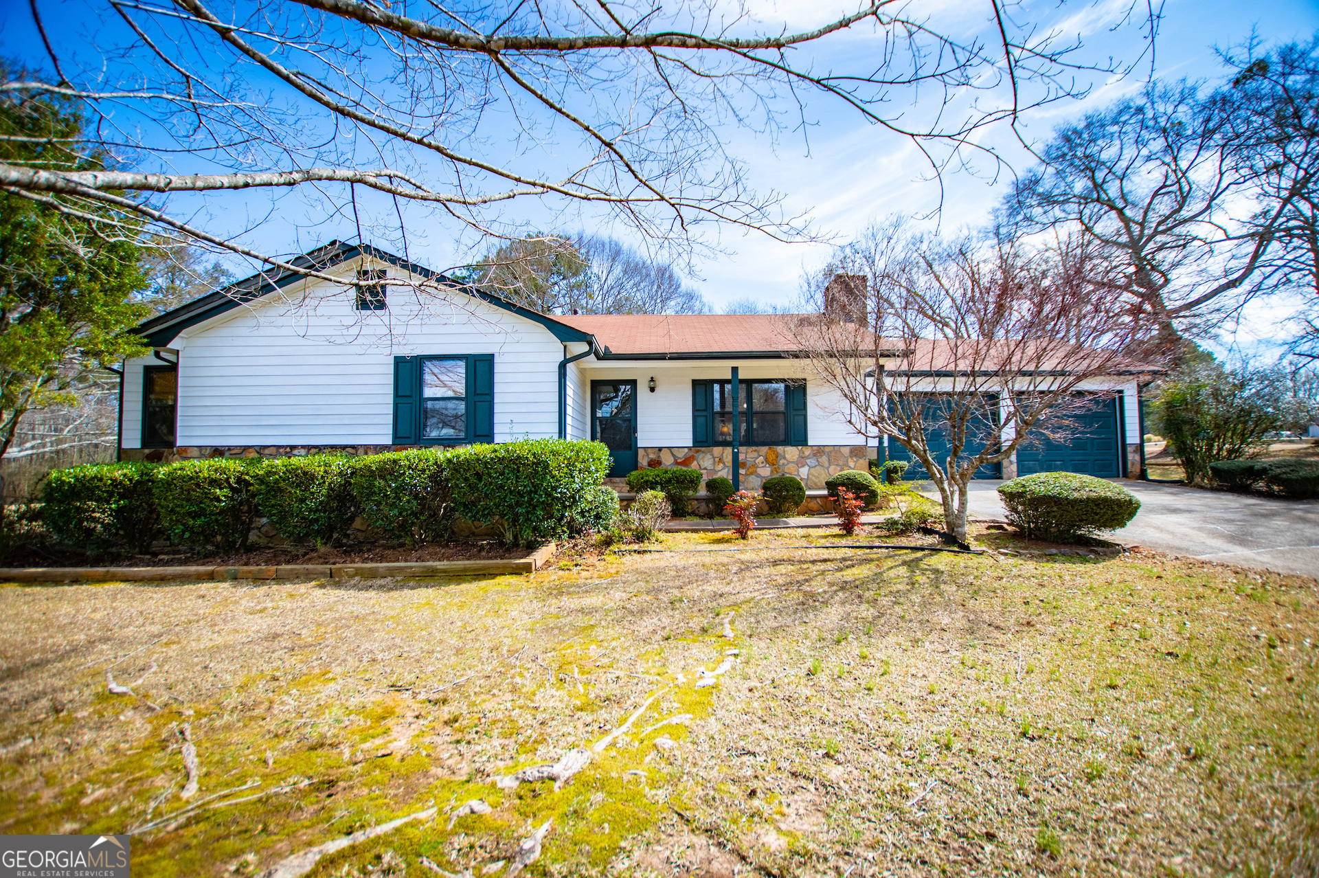 15 Russell Lane Property Photo