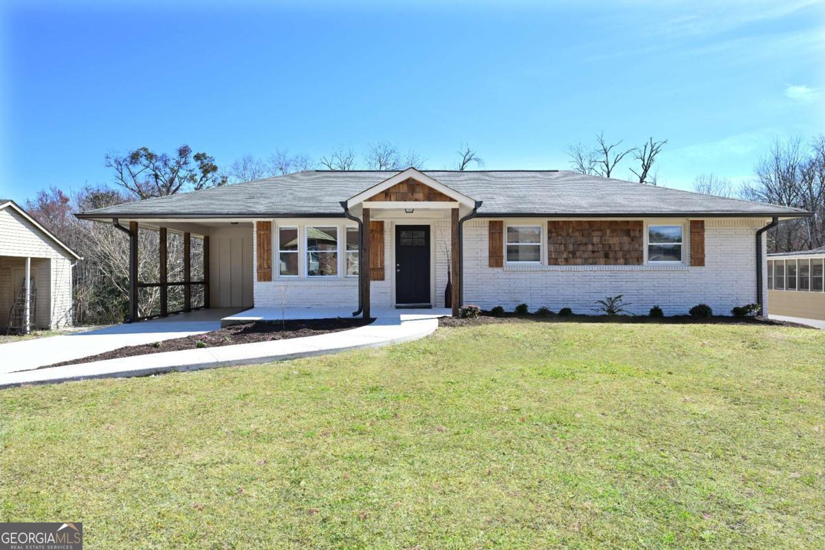 900 King Road Property Photo 1