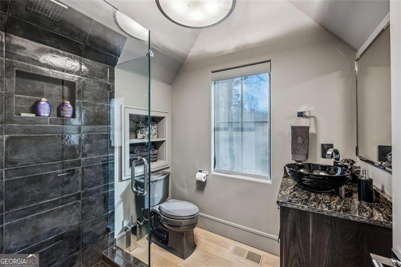 100 Tuxedo Terrace Property Photo 39