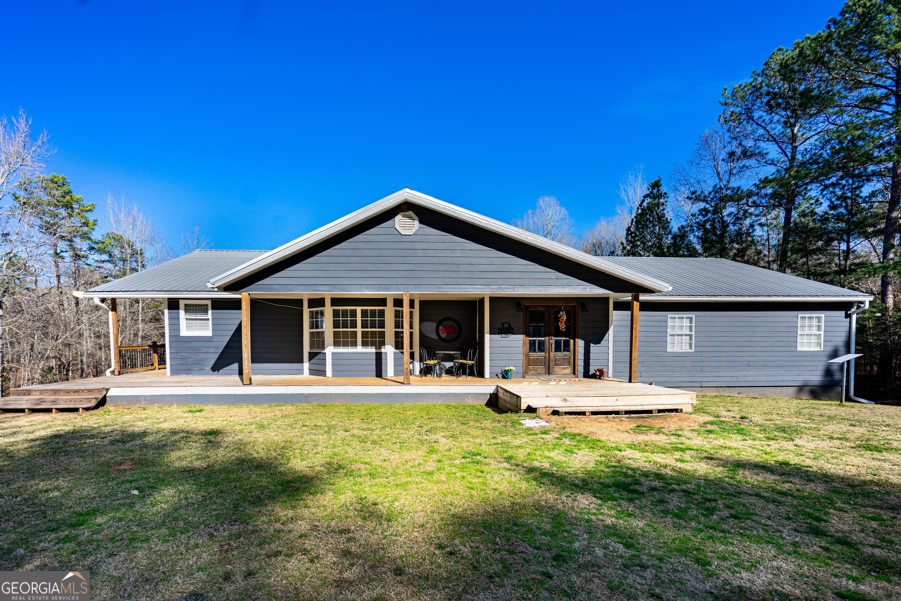 4945 Wallace Road Property Photo
