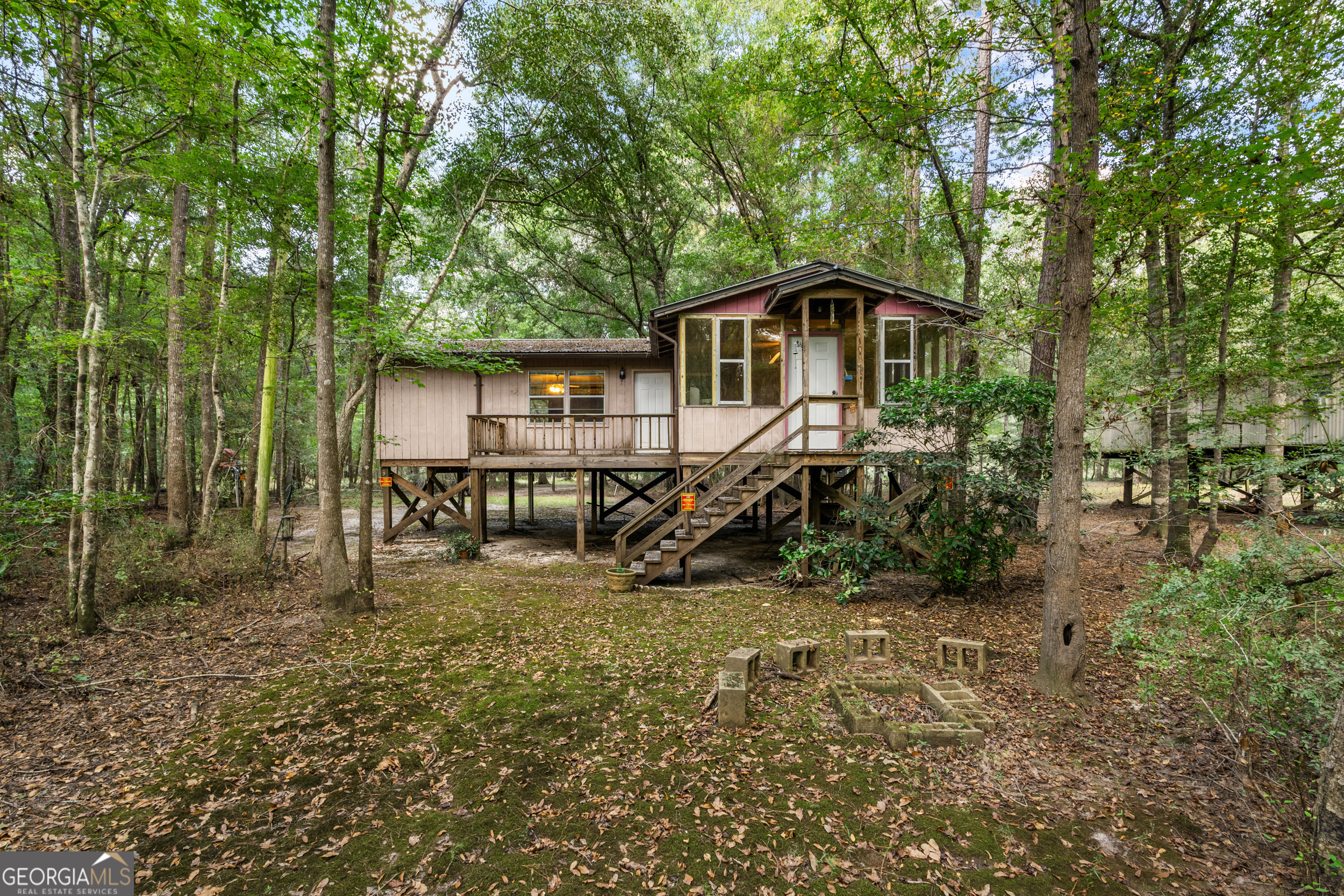 628 Riverside Drive Property Photo 4