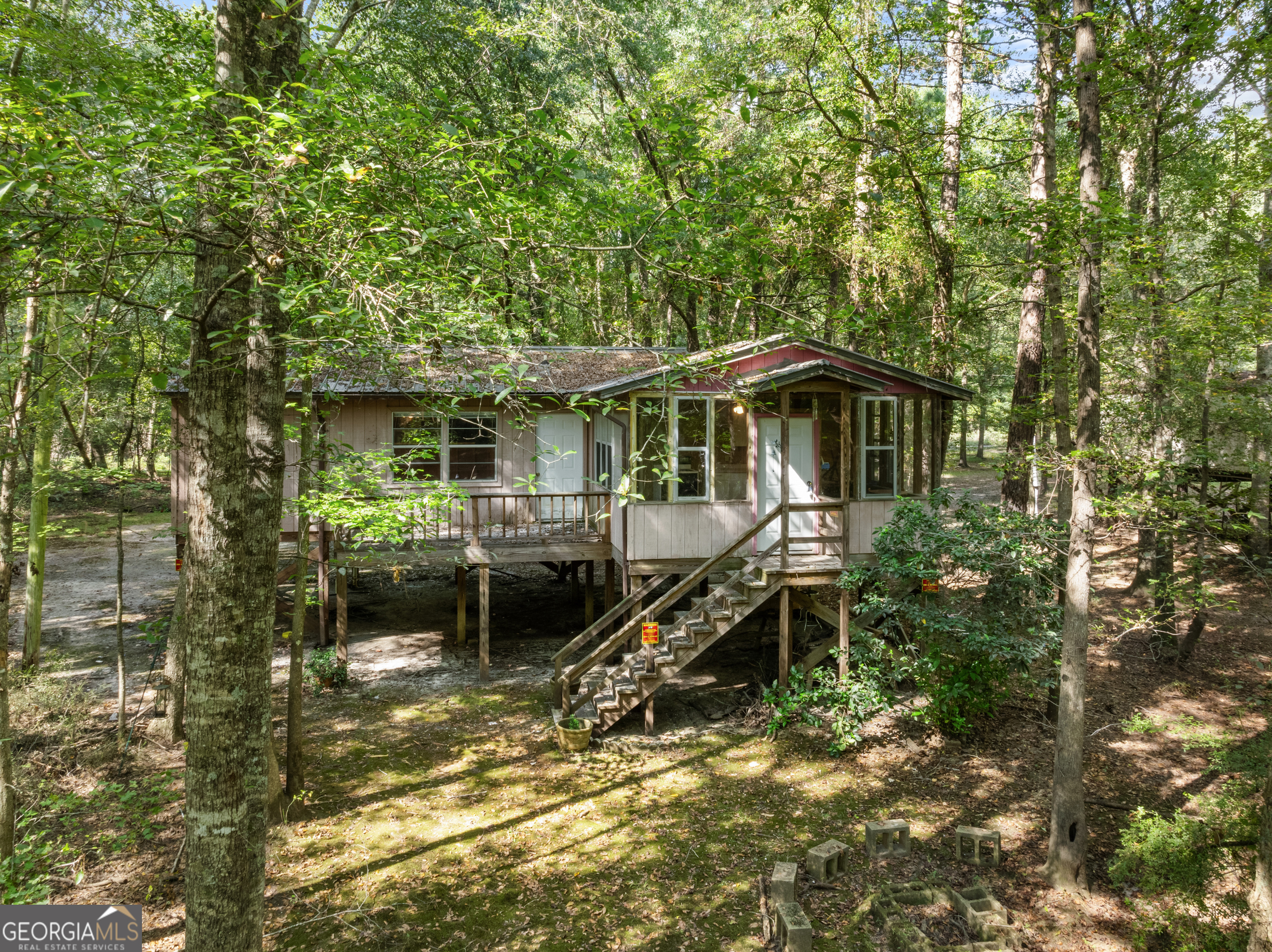 628 Riverside Drive Property Photo 5