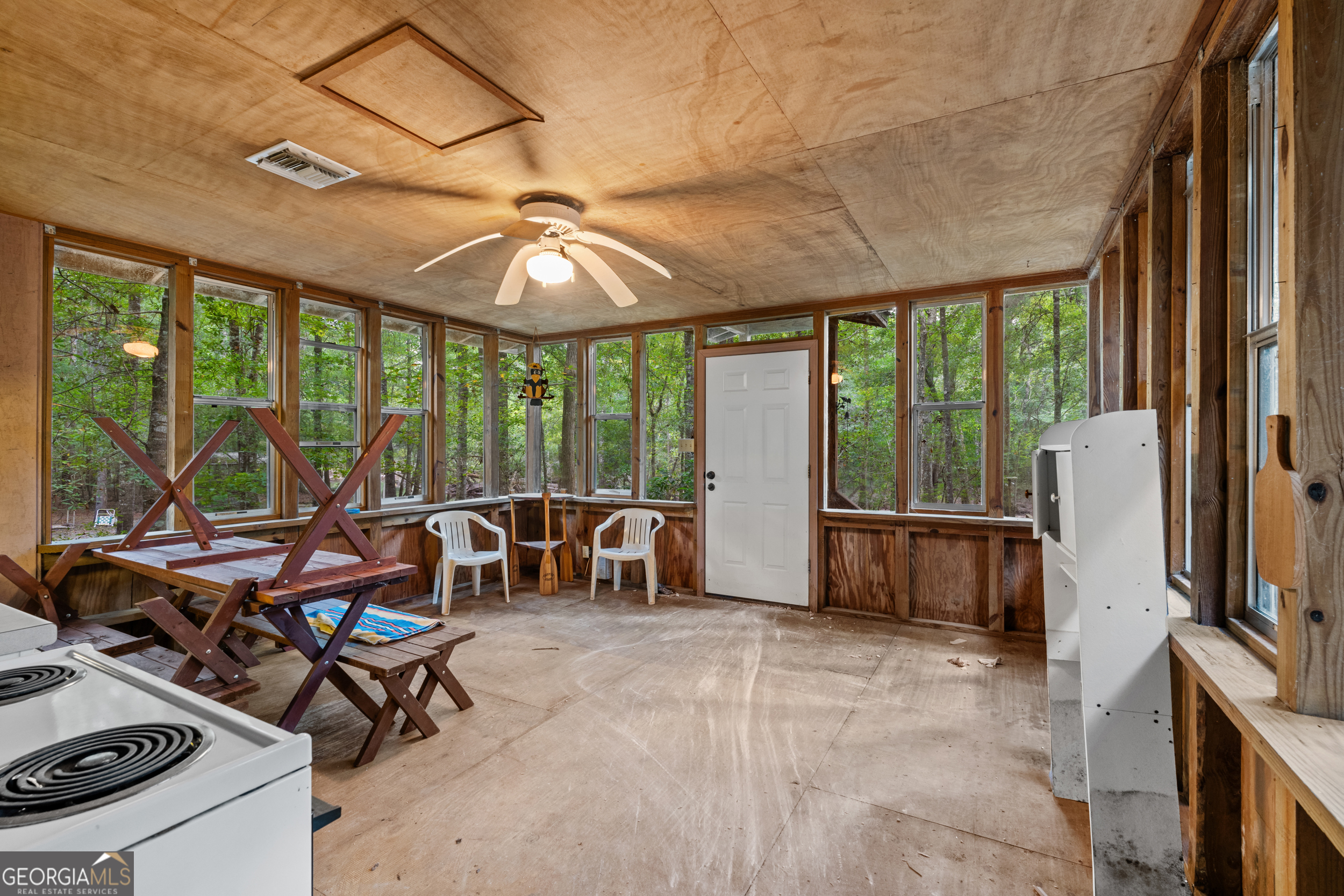 628 Riverside Drive Property Photo 13