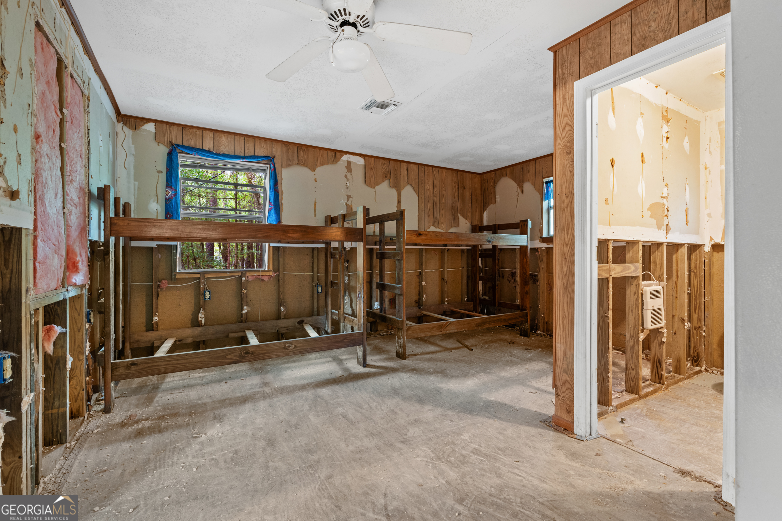 628 Riverside Drive Property Photo 16