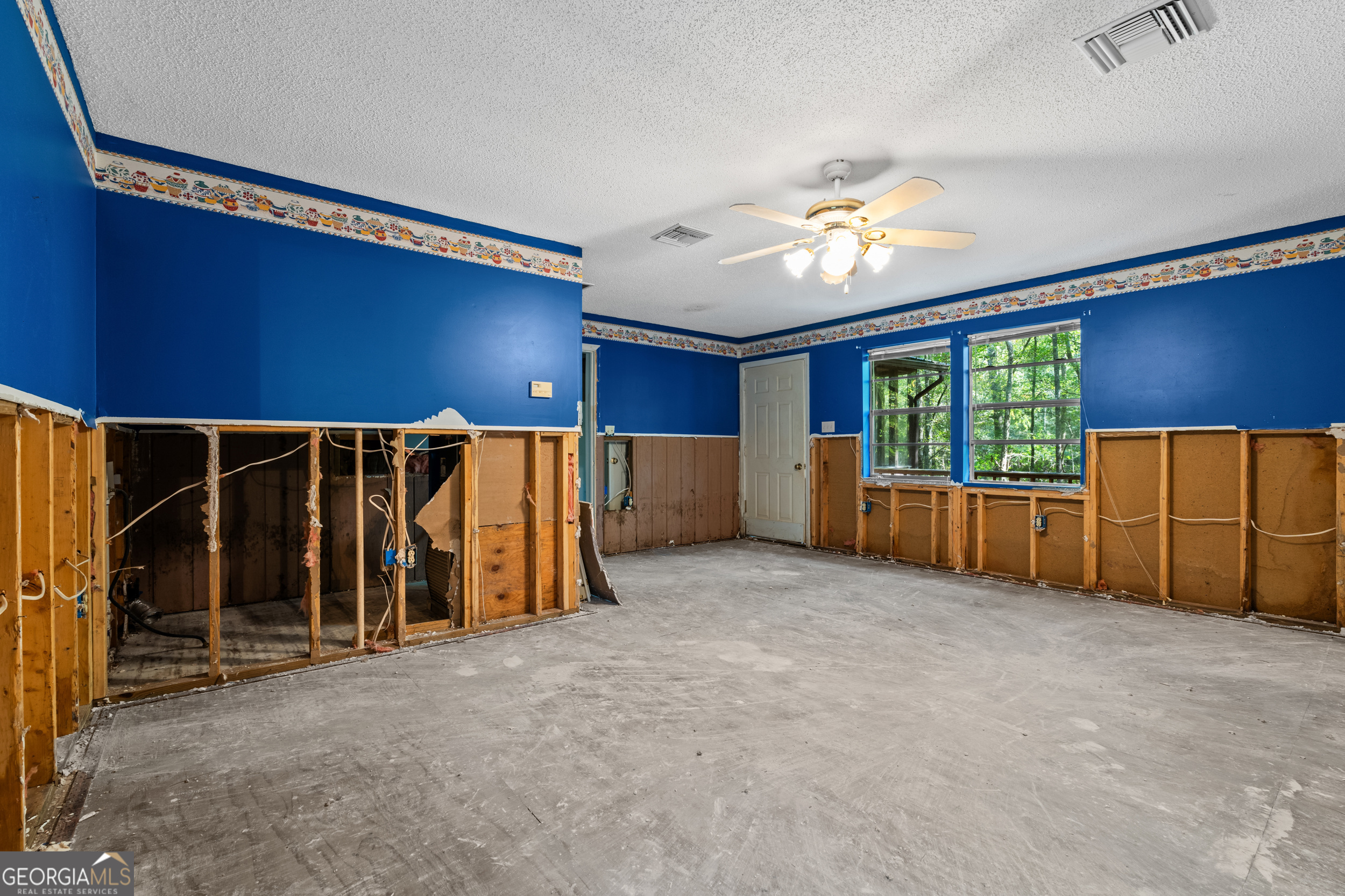 628 Riverside Drive Property Photo 19