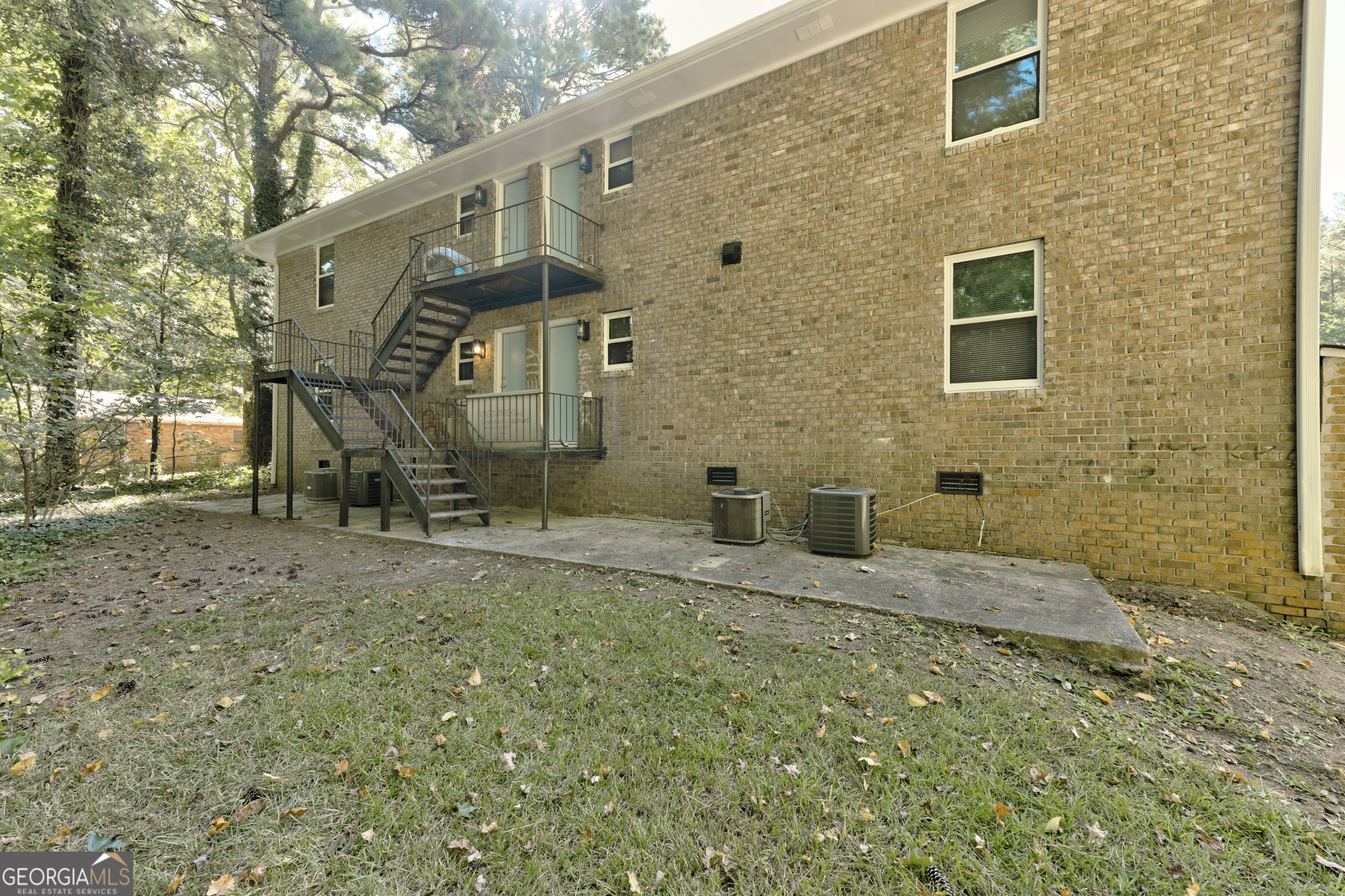 554 Evergreen Terrace Property Photo 13