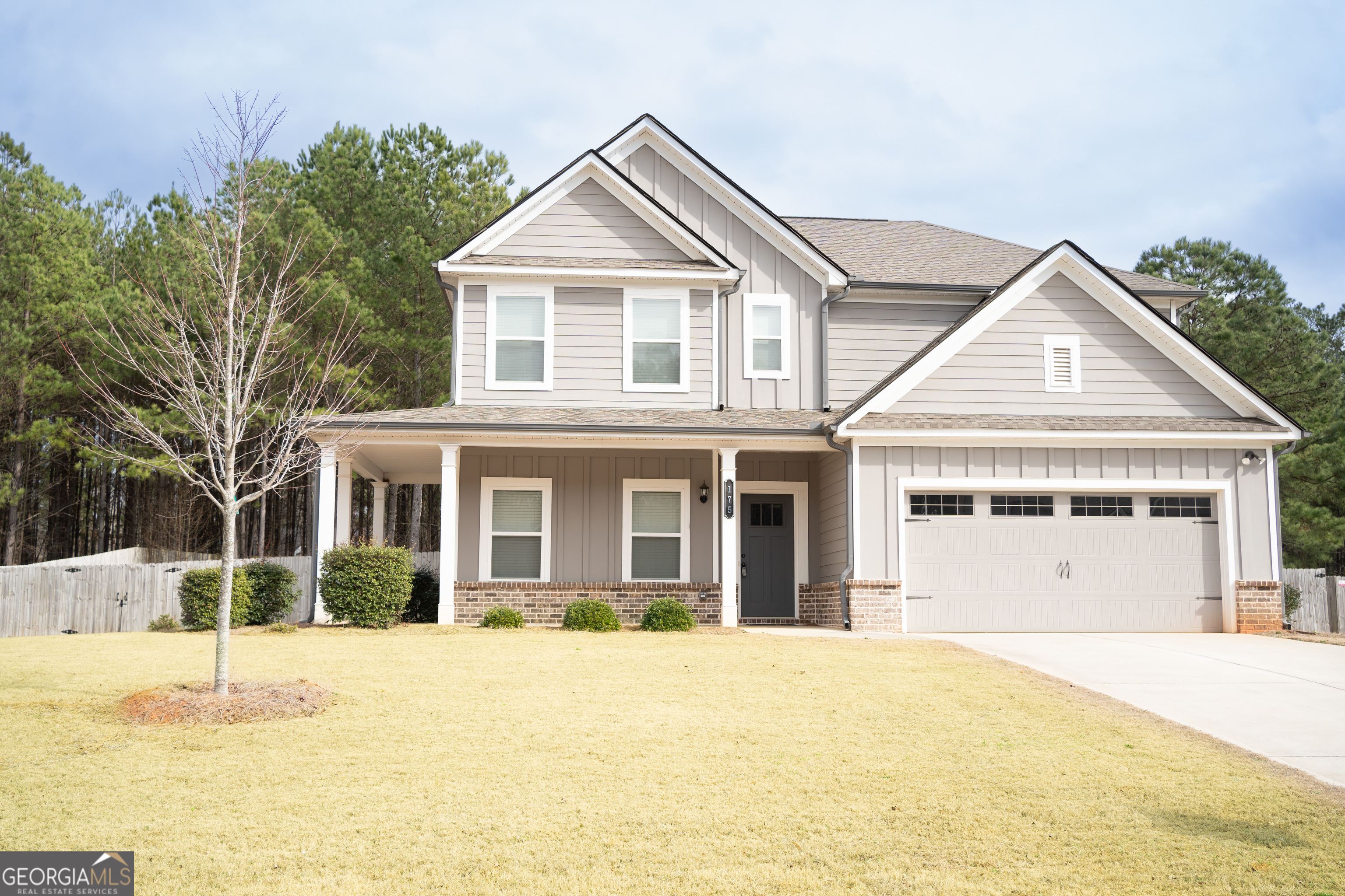 175 Woodbury Ln Property Photo