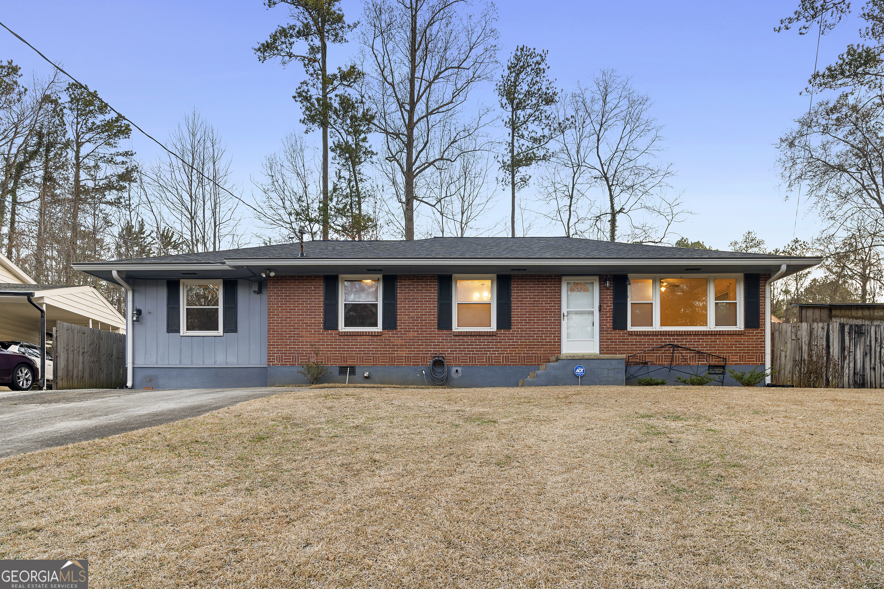 1893 Kenwood Road Se Property Photo