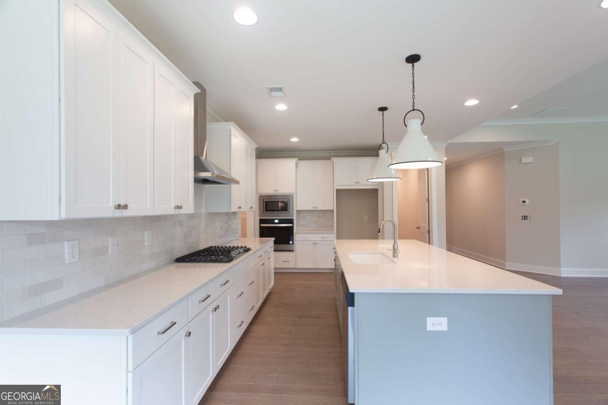 5305 Memento Trace Property Photo 10