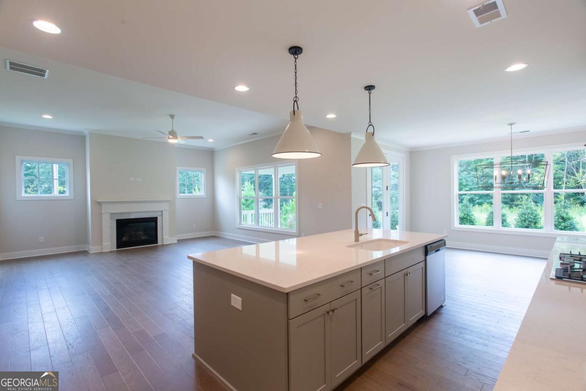 5305 Memento Trace Property Photo 11