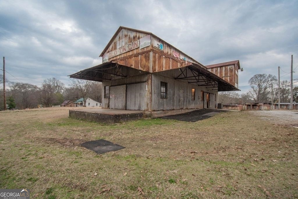 2200 W Highway 16 Property Photo 3