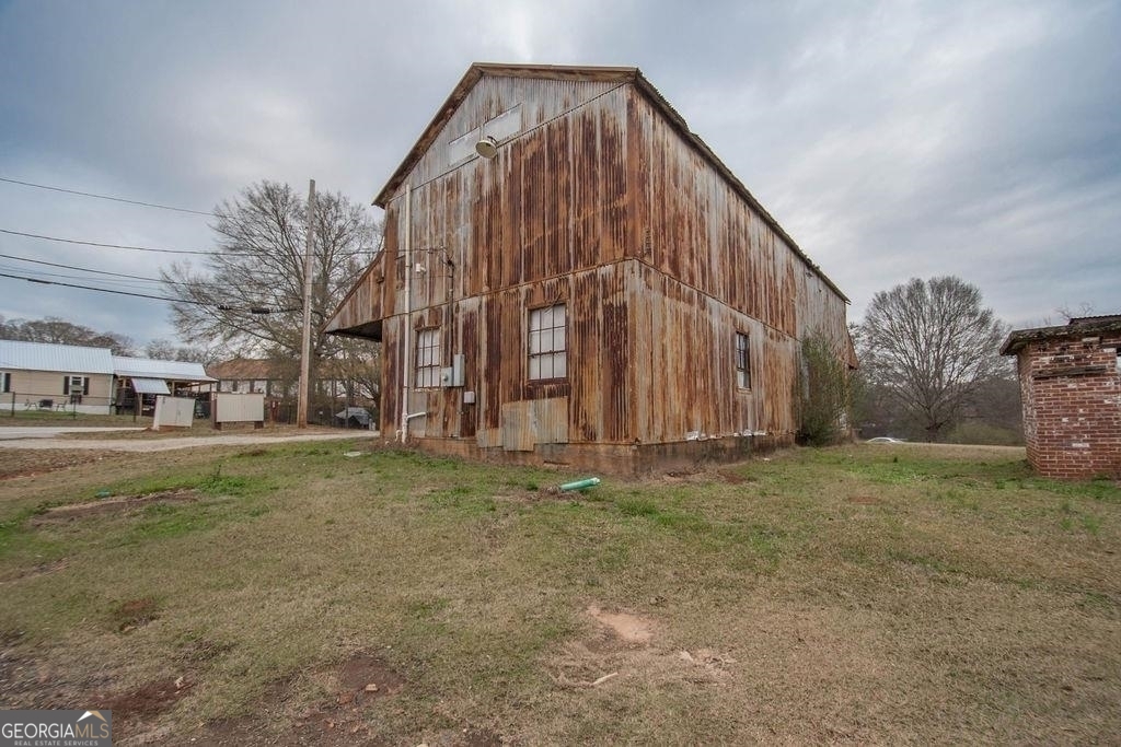 2200 W Highway 16 Property Photo 6