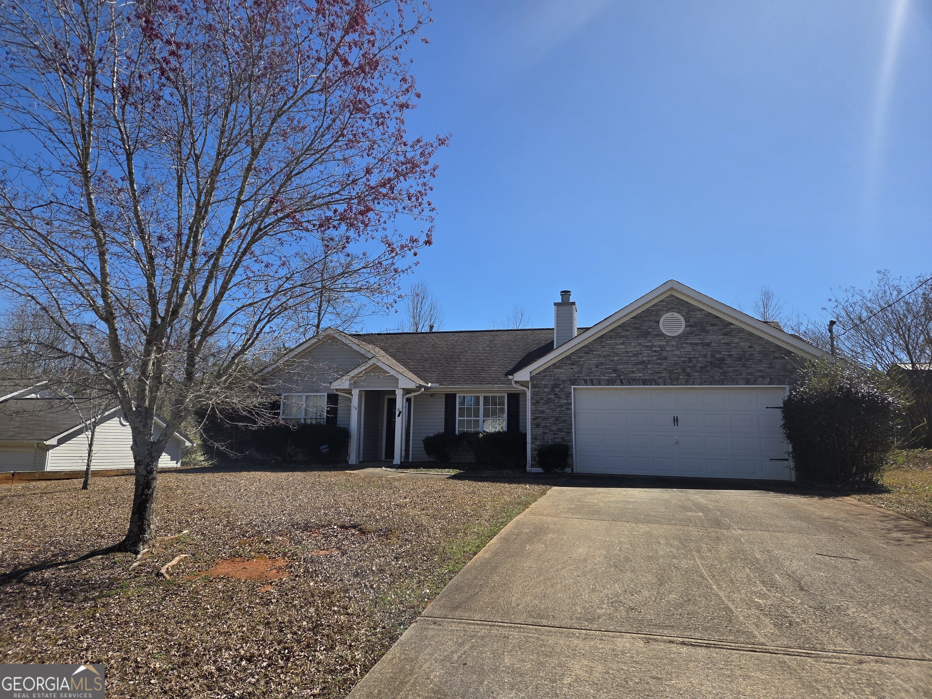 19 Lexington Drive Property Photo