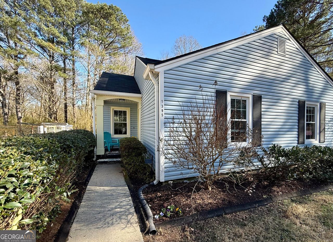 1395 Booth Road Property Photo