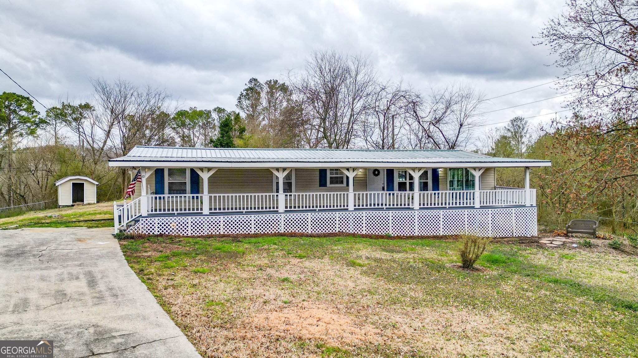 10 Creek Drive Se Property Photo