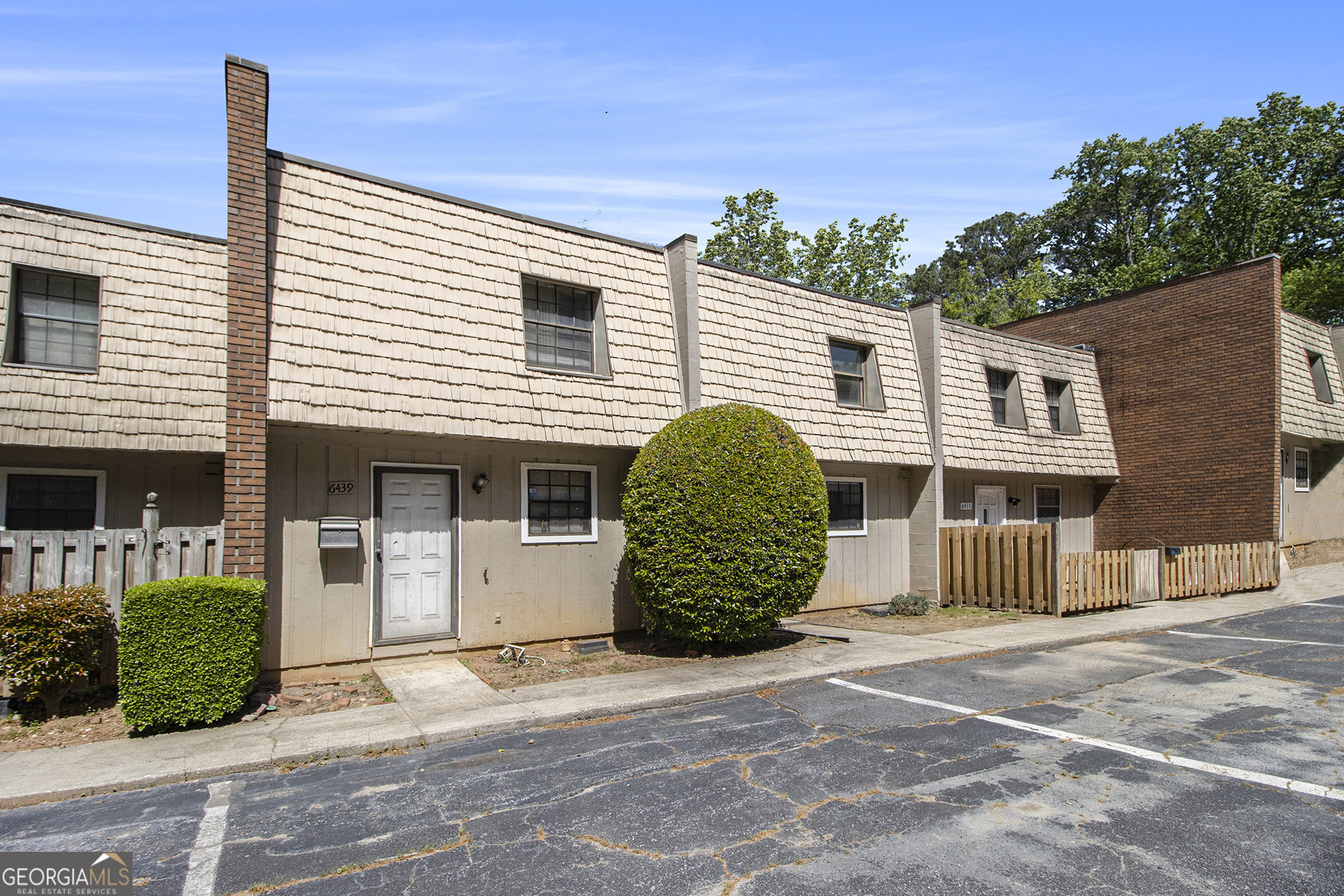 6437 Stone Way Property Photo