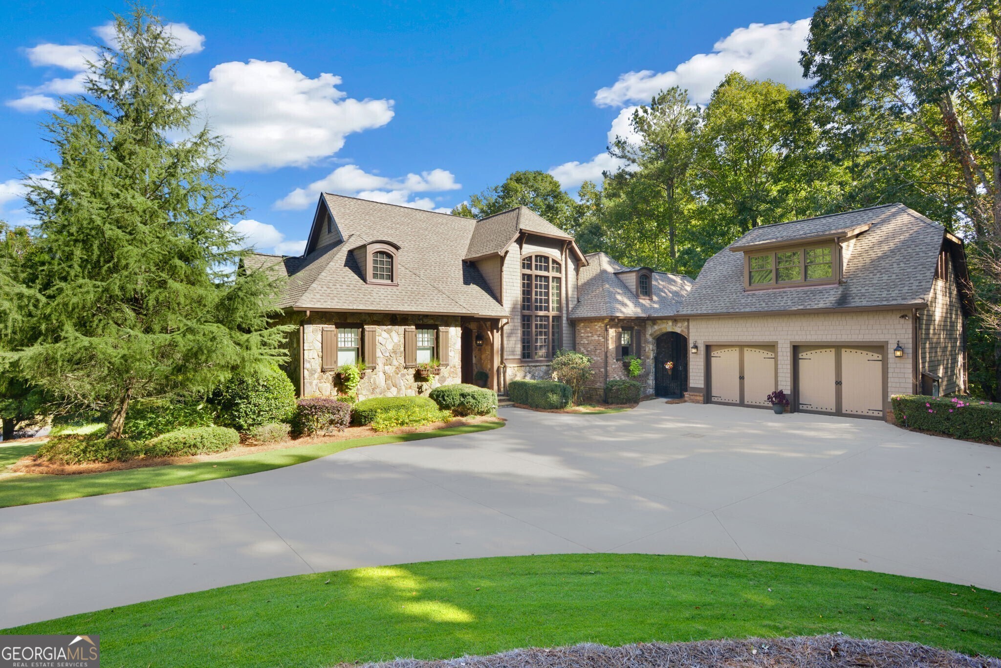 230 Hawks Lake Drive Property Photo
