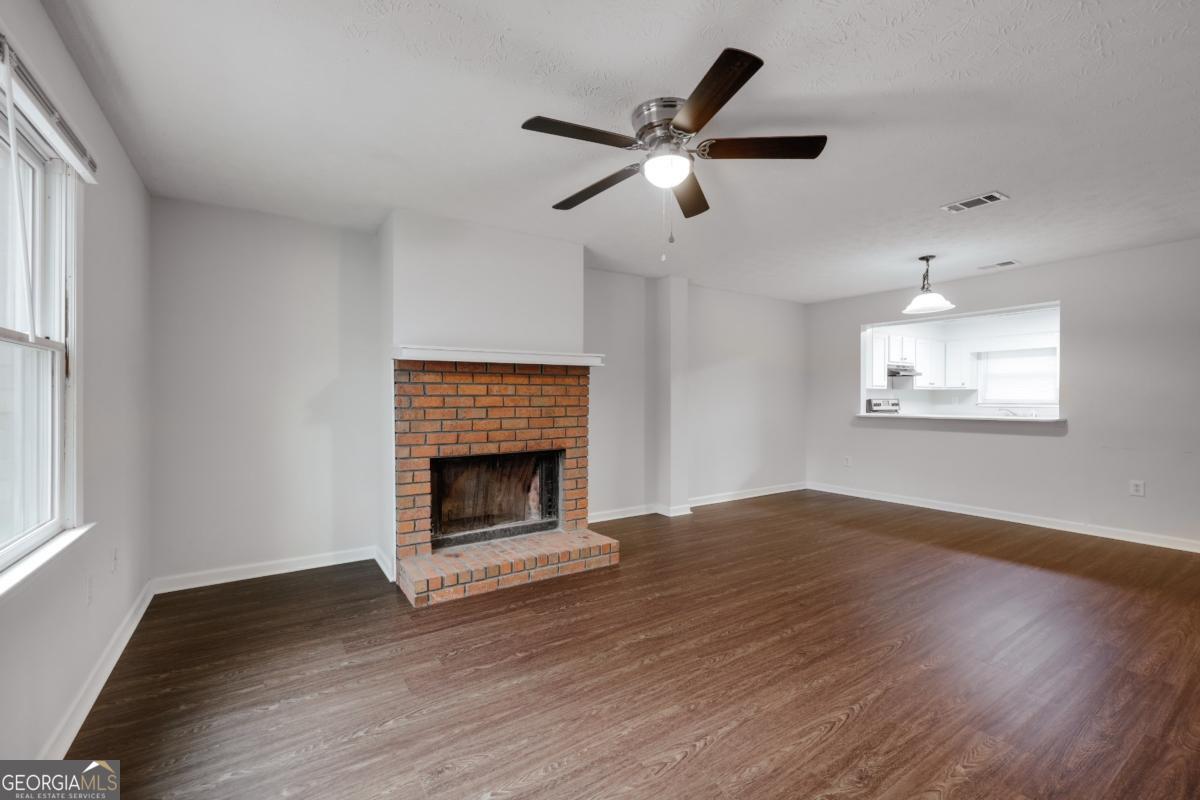 207 Highland Park Drive Property Photo 3