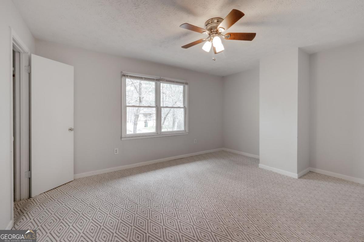 207 Highland Park Drive Property Photo 16