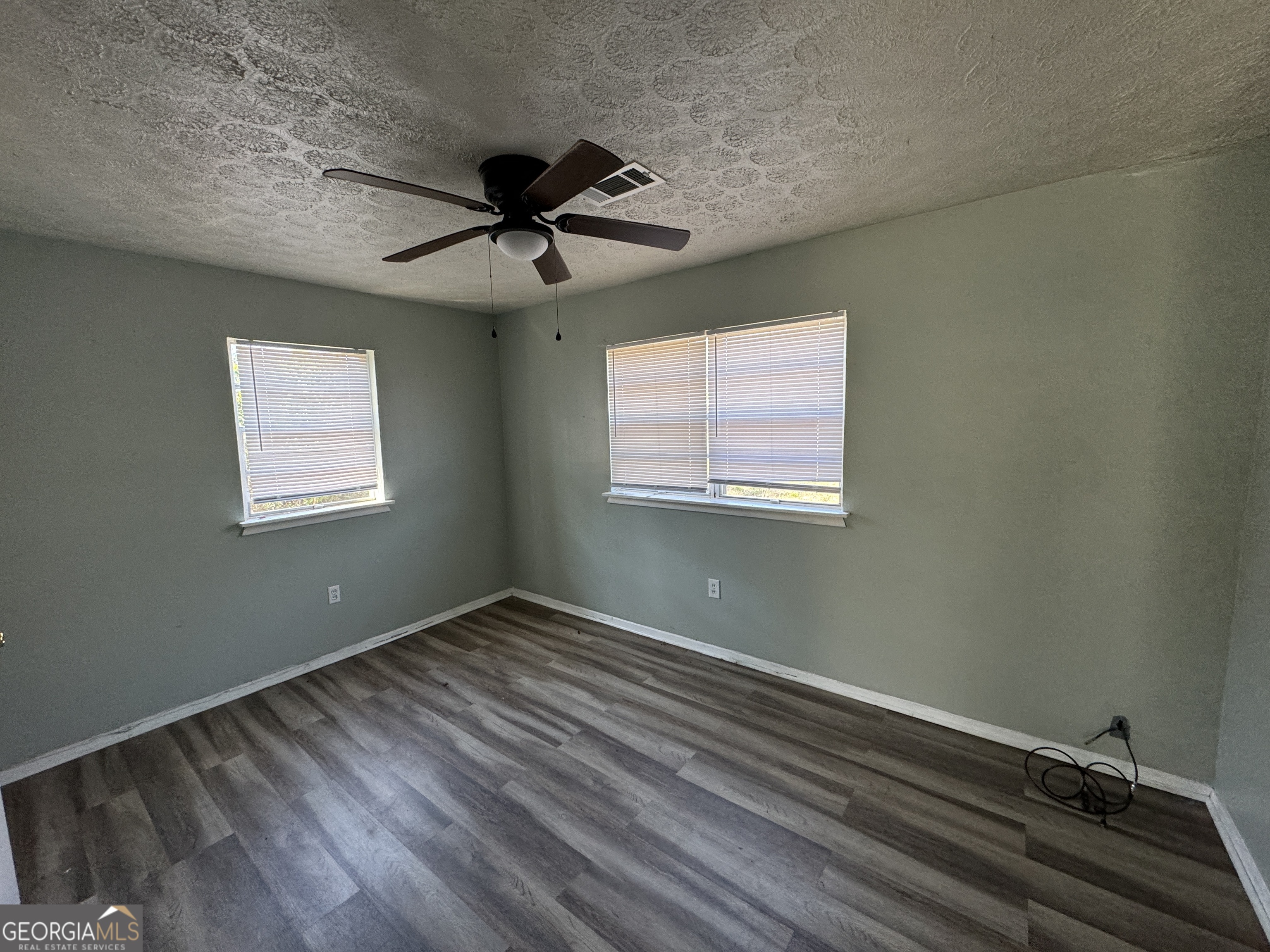 227 Madrid Street Property Photo 5