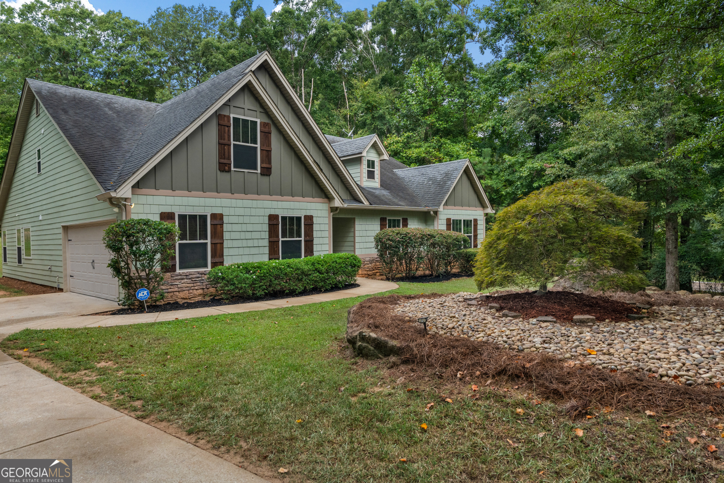 890 John Lovelace Road Property Photo