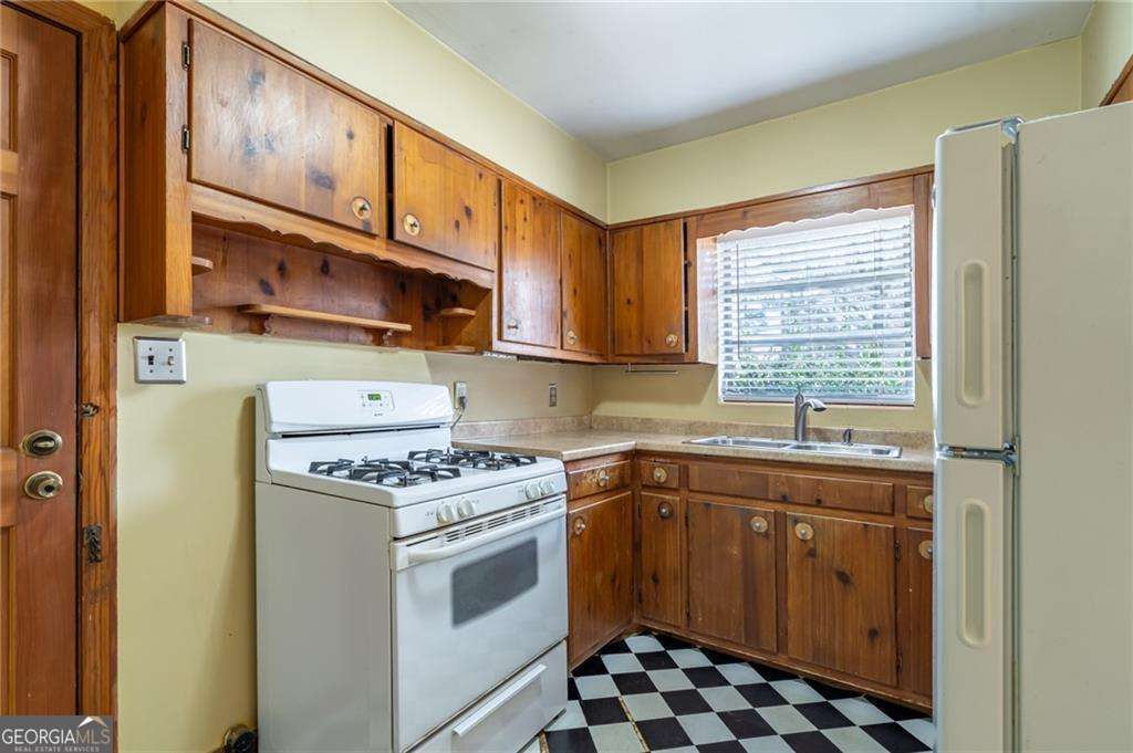608 Sycamore Drive Property Photo 6