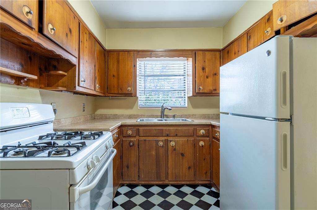 608 Sycamore Drive Property Photo 7