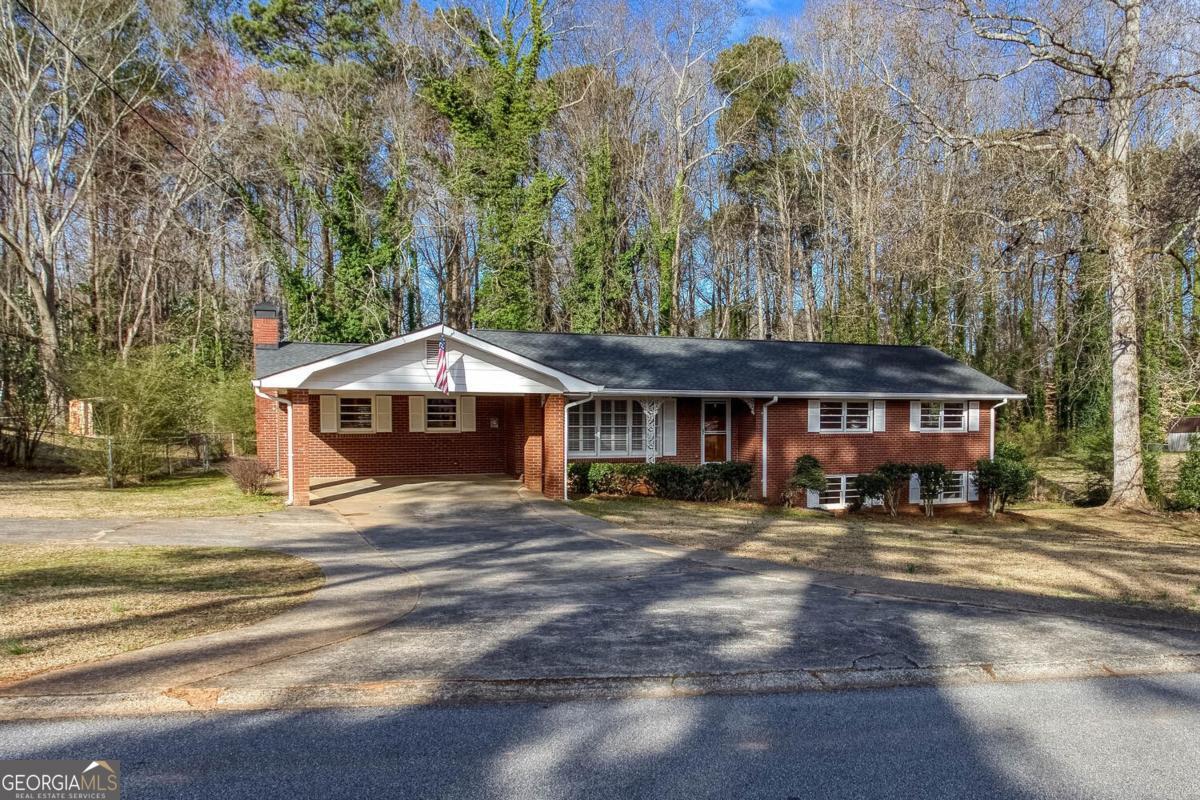 6582 Malvin Drive Property Photo